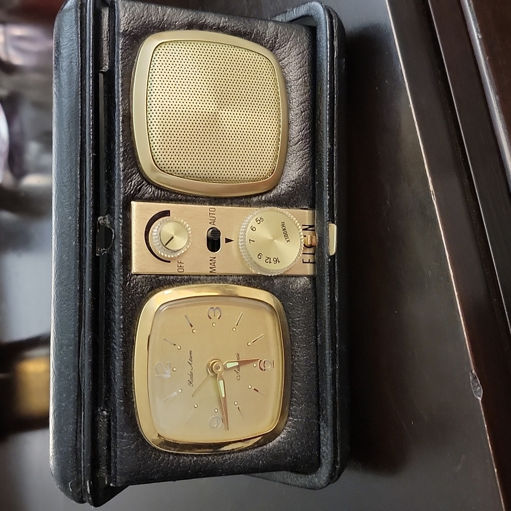 ELGIN VINTAGE  travel Clock / Radio / Alarm Genuine Leather black case